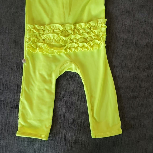 Posh Peanut NEON romper - Picture 3 of 4